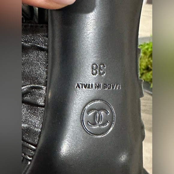 SOLD- CHANEL Sandals - Picture 11 of 13